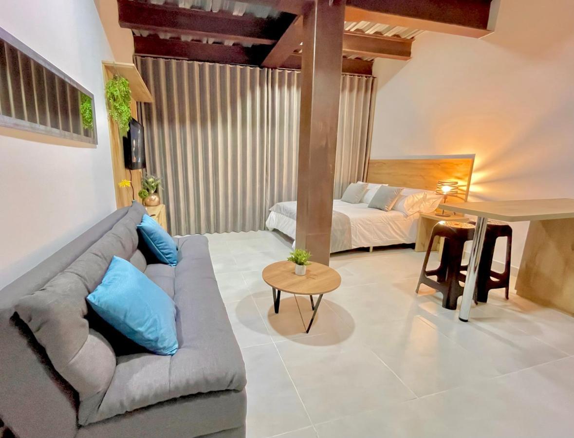 Apartamento En Laurels Medellín Exteriör bild