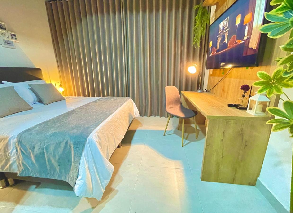 Apartamento En Laurels Medellín Exteriör bild