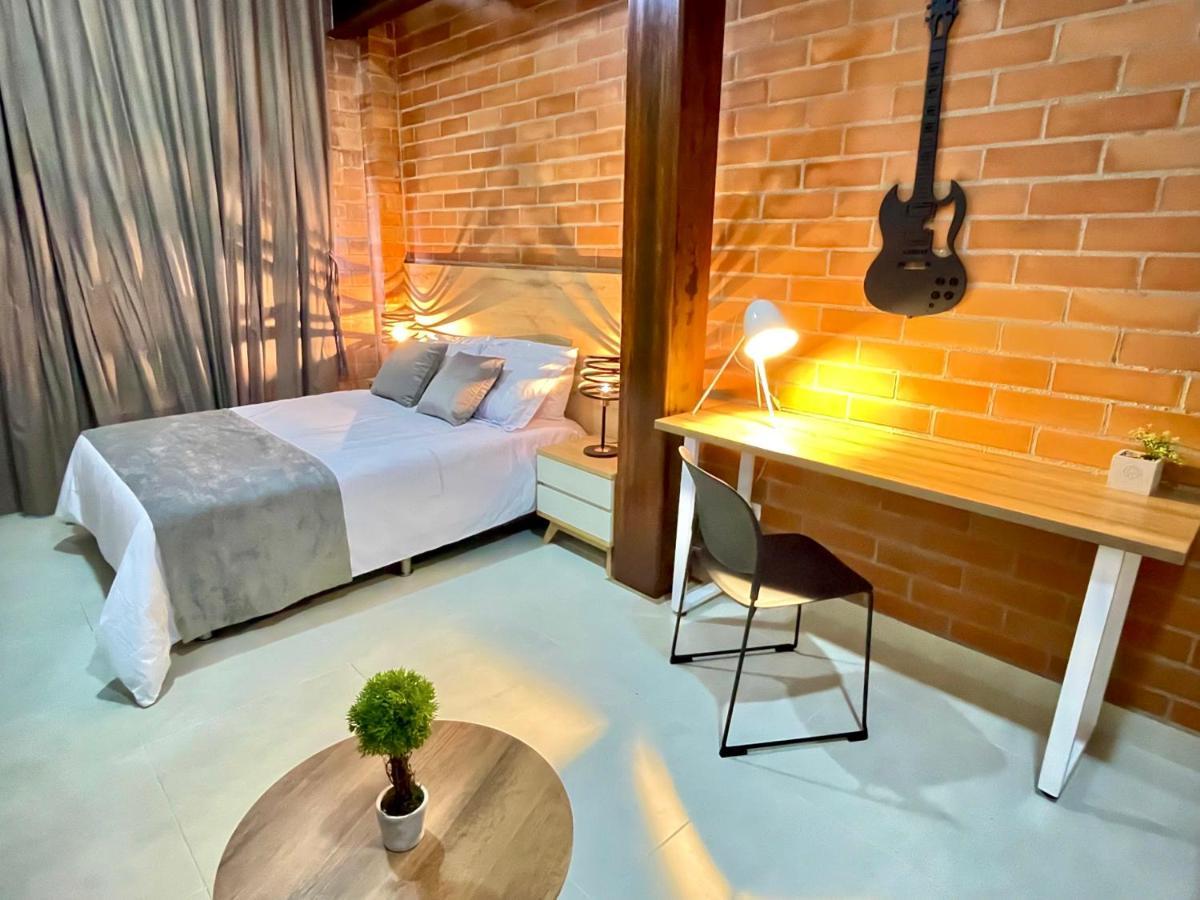 Apartamento En Laurels Medellín Exteriör bild