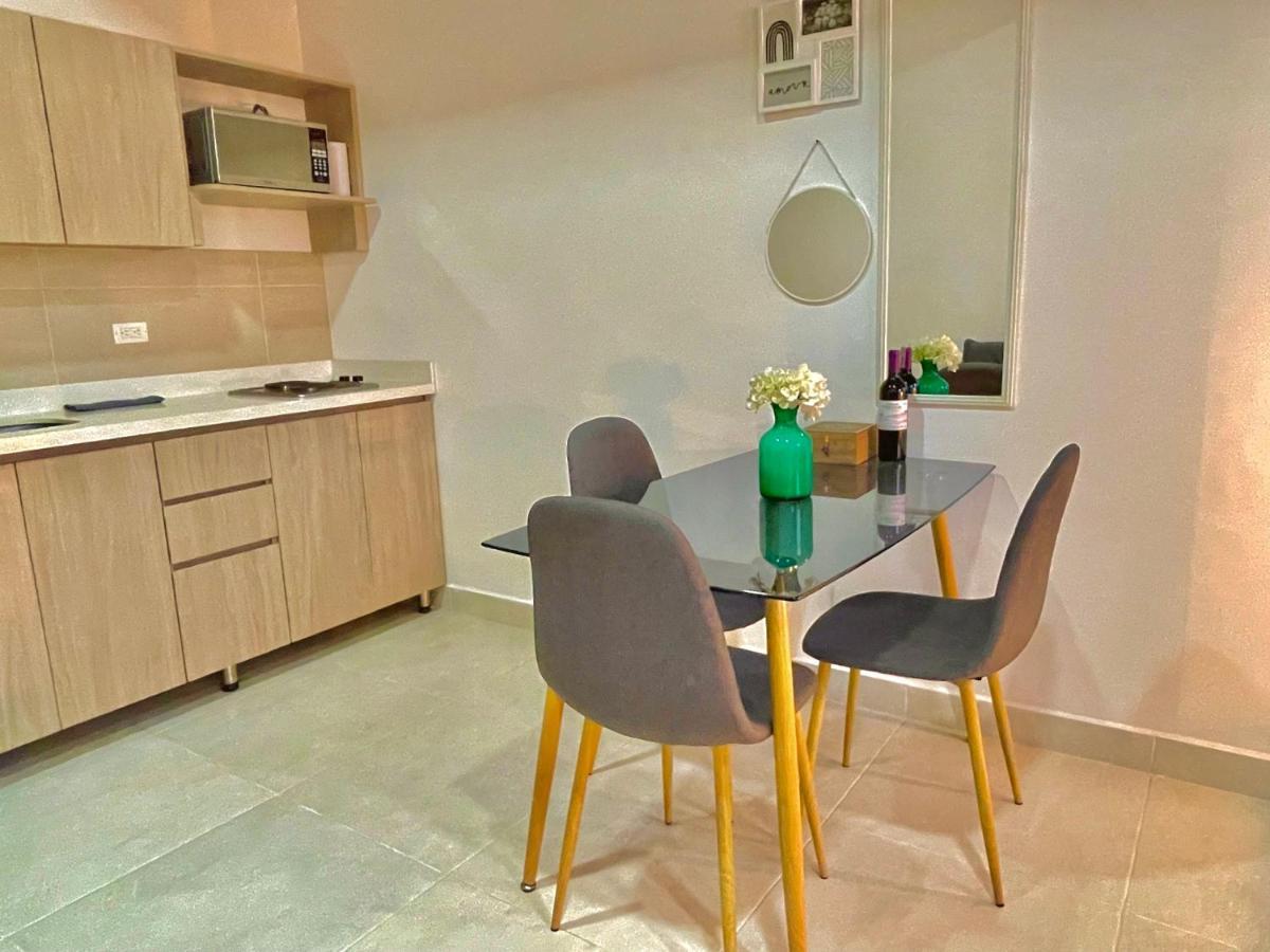 Apartamento En Laurels Medellín Exteriör bild